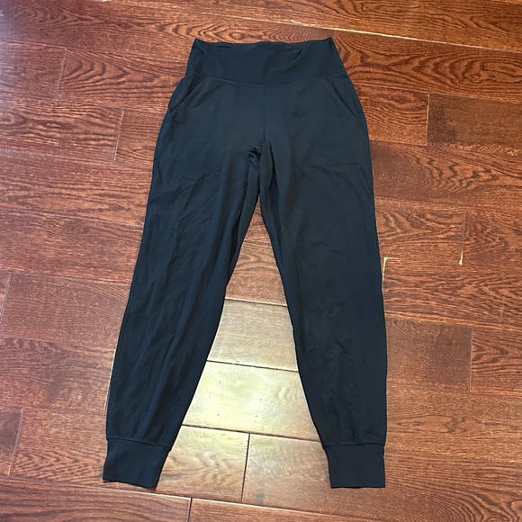 lululemon athletica Black Align Joggers - Picture 1 of 2